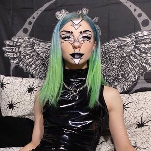 Meet your Posher, Sierra